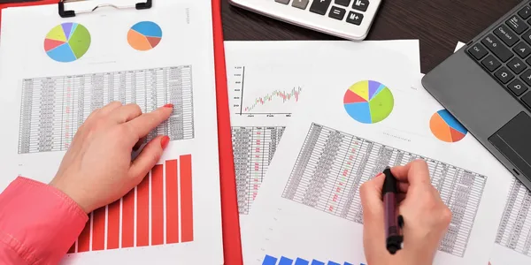 Bookkeeping and monthly close